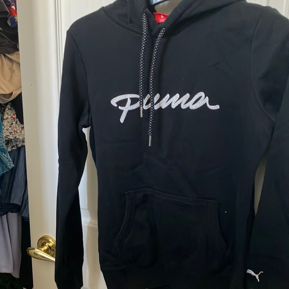 FINAL MARKDOWN Puma hooded sweatshirt small
